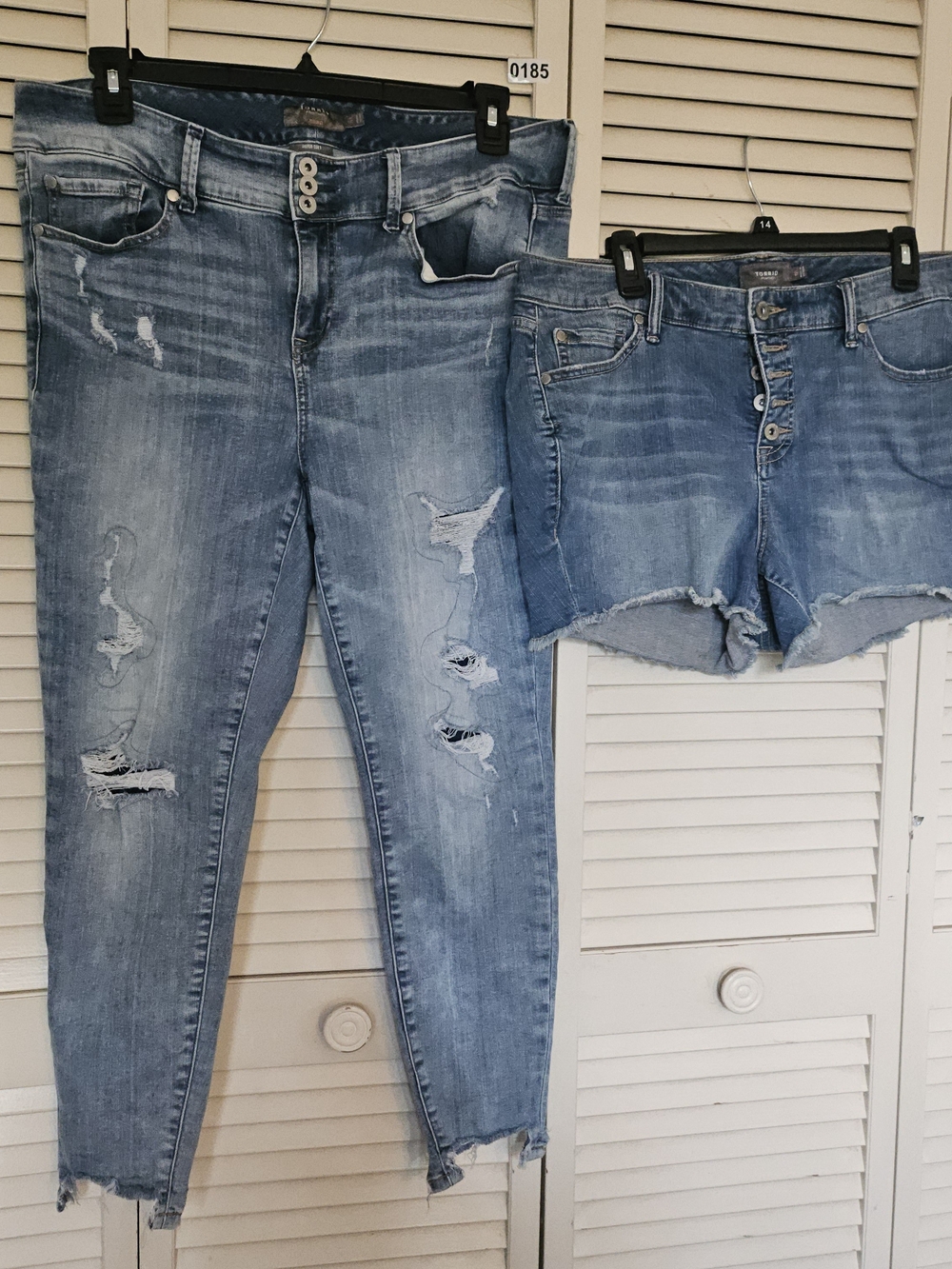 torrid Light Blue Distressed Ankle Jeans & Cutoff Shorts Set 185